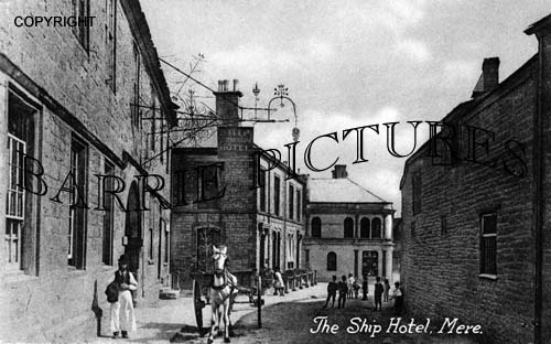 Mere, The Ship Hotel c1900