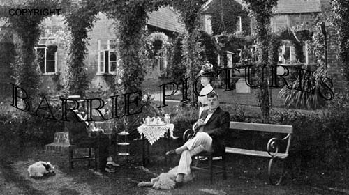 Shaftesbury, Ye Olde Two Brewers Garden c1900