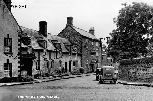 Wilton, The White Lion c1945