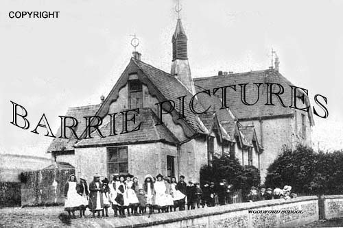 Middle Woodford, School c1910