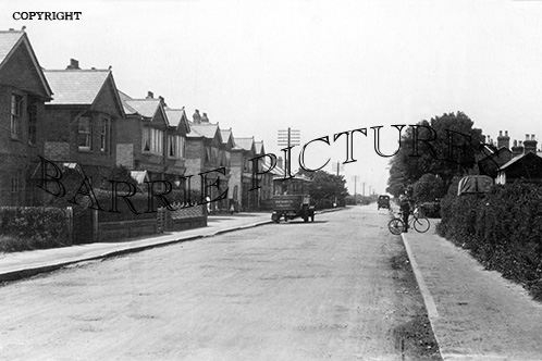 Wallisdown, High Road c1930