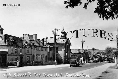 Stockbridge, High Street and the Town Hall c1950