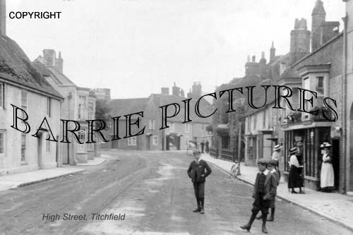 Titchfield, High Street c1900